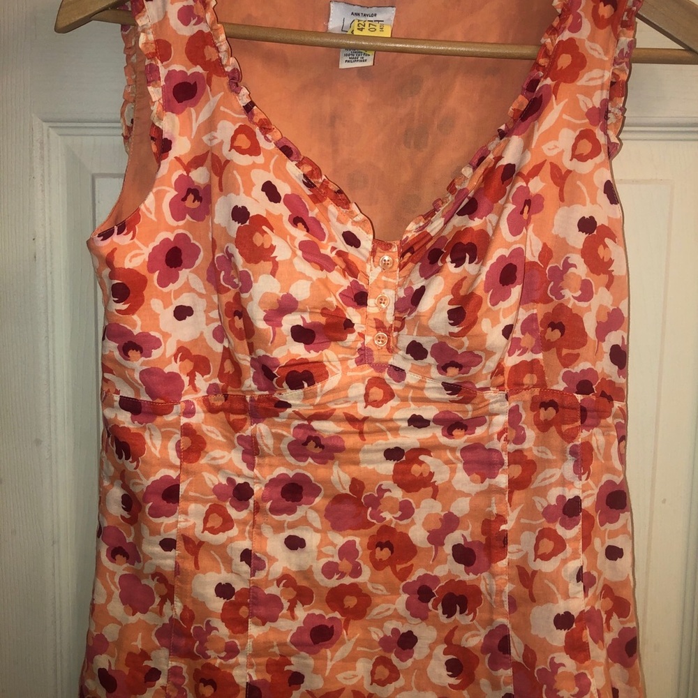 Loft top. XS  pinks and coral floral. cotton. Lined. Sleeveless side zip